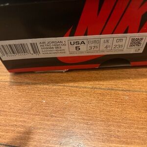 Nike Air Jordan 1 Retro High OG Box in Black and Red